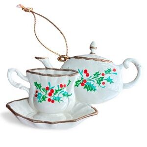 Ornament - A Cup of Christmas Tea Oval Tin with Heirloom Ornament Vintage 1992